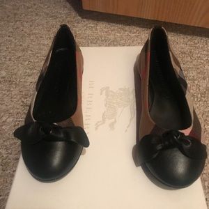 Burberry girl flats